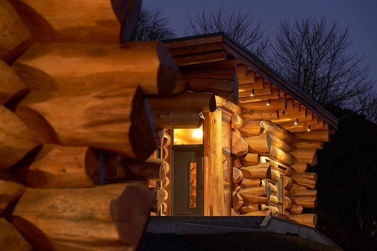 Log cabin Exterior